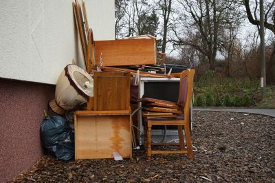Garage Junk Hauling in Sacramento, CA